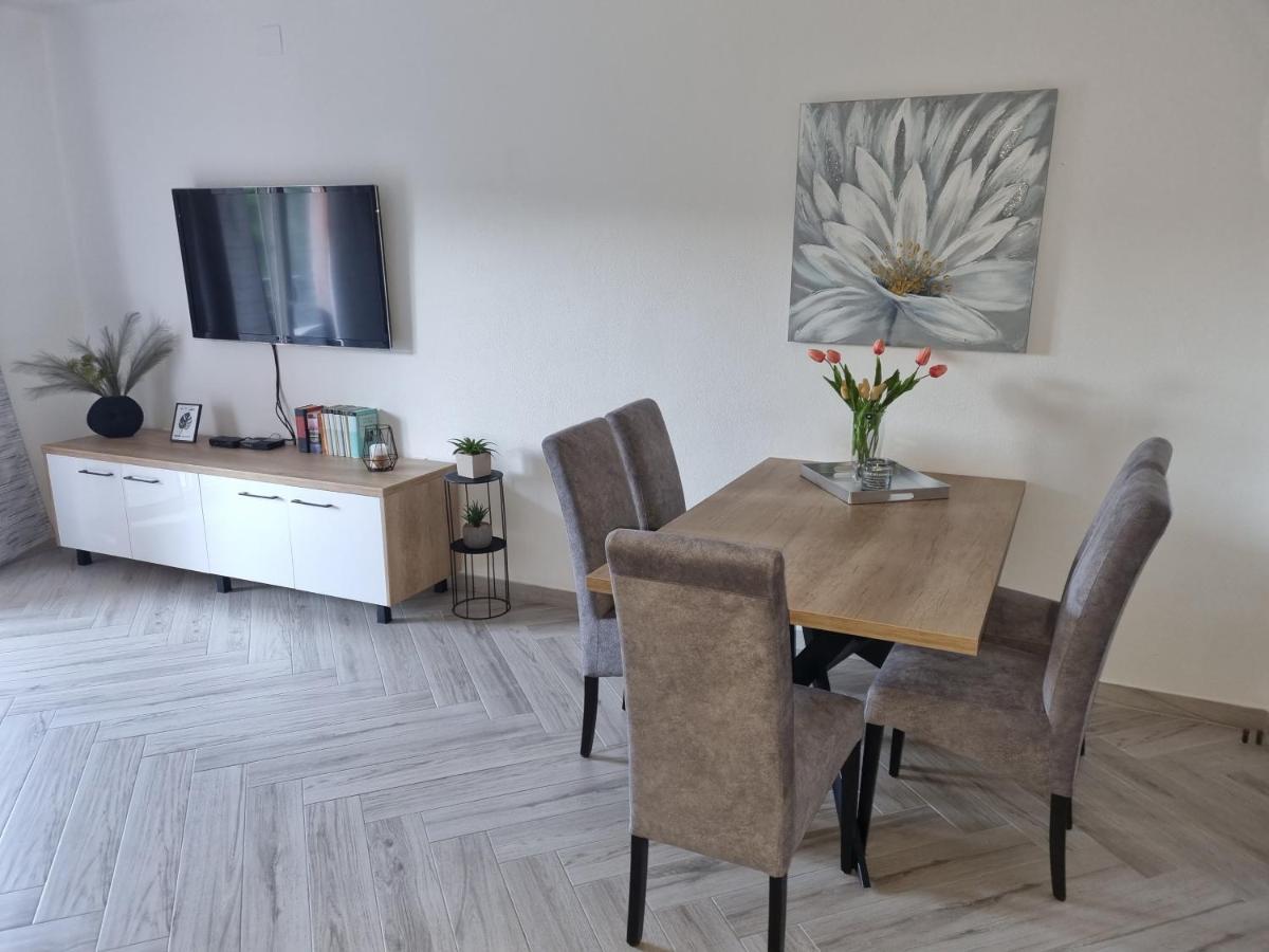 Apartments Ledic Krvavica Eksteriør billede